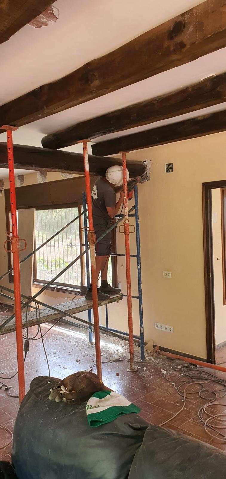 Reforma integral con piscina en Santa Cristina de Aro (2023)