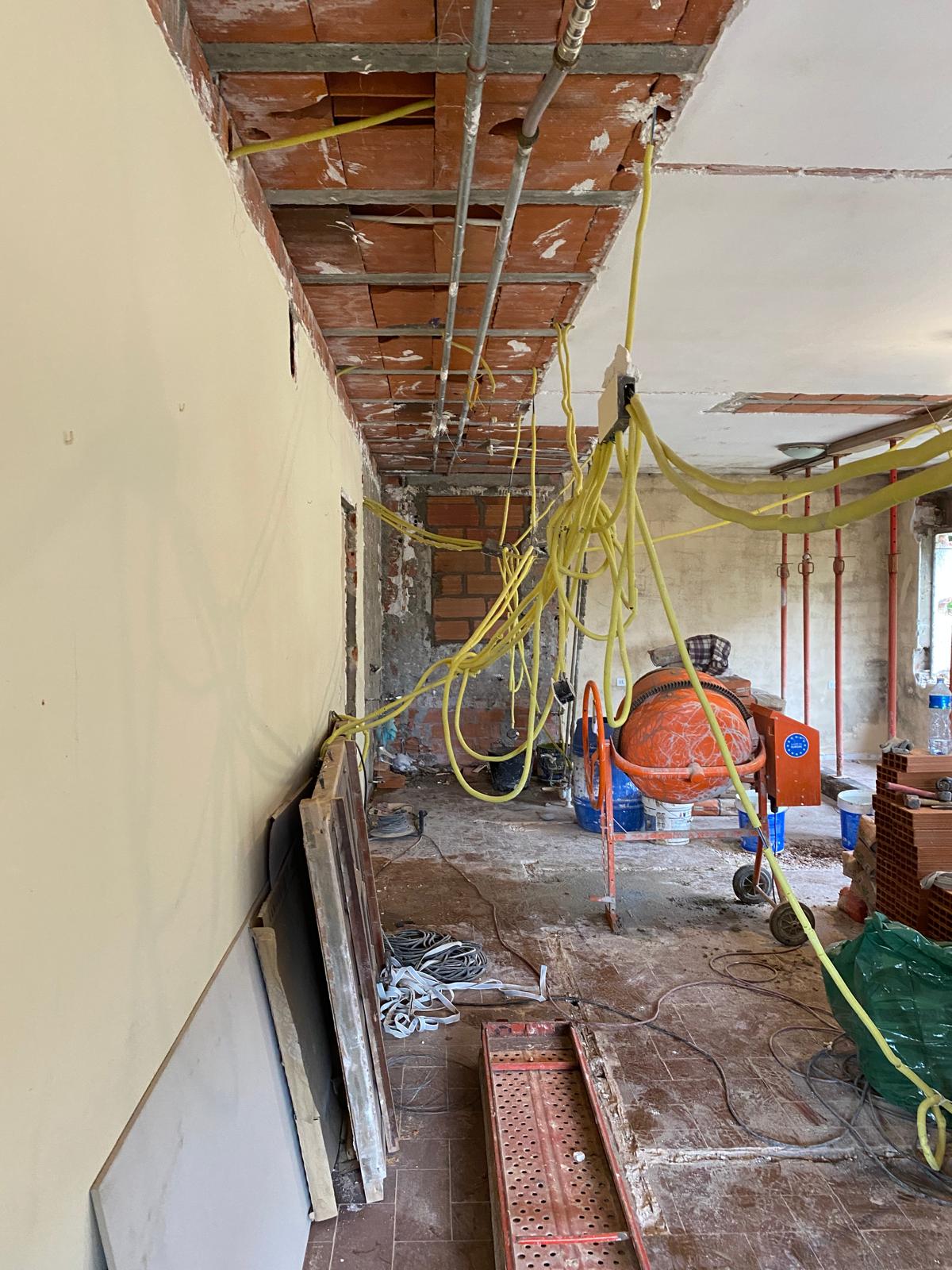 Reforma integral con piscina en Santa Cristina de Aro (2023)