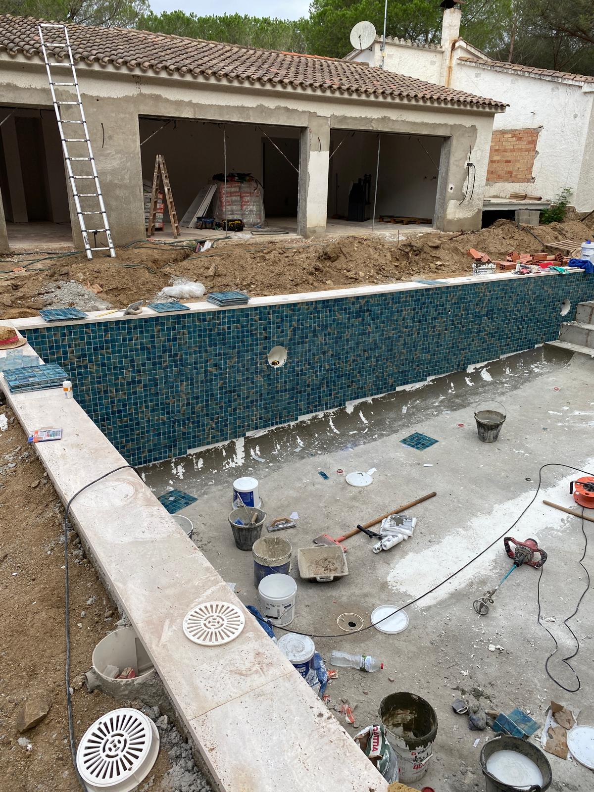 Reforma integral con piscina en Santa Cristina de Aro (2023)