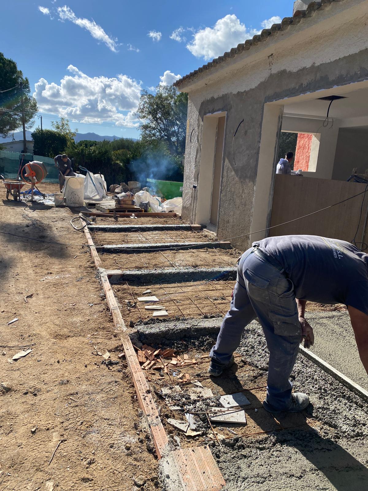 Reforma integral con piscina en Santa Cristina de Aro (2023)